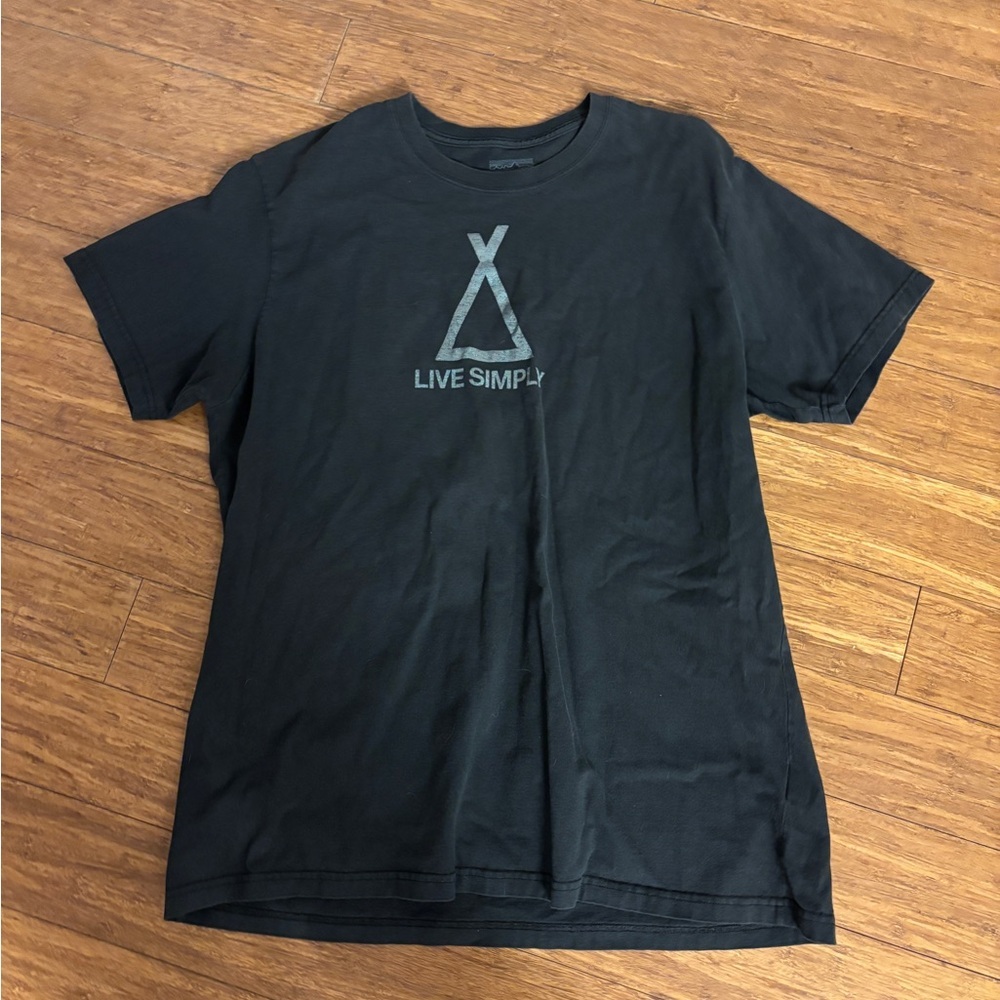 Patagonia XXL live simply Black Tee with Graphic